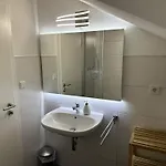 Gaestehaus Elzblick Bed & Breakfast