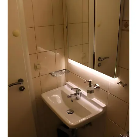 Bed & Breakfast Gaestehaus Elzblick