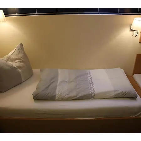 ベッド・アンド・ブレックファスト Gaestehaus Elzblick 3*