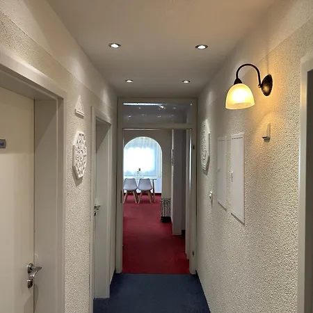 Gaestehaus Elzblick Bed & Breakfast 3*