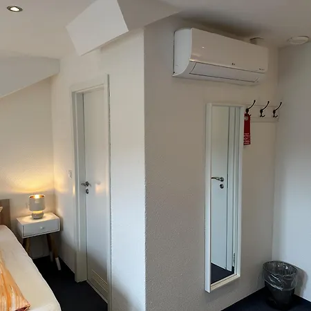 Gaestehaus Elzblick 3*