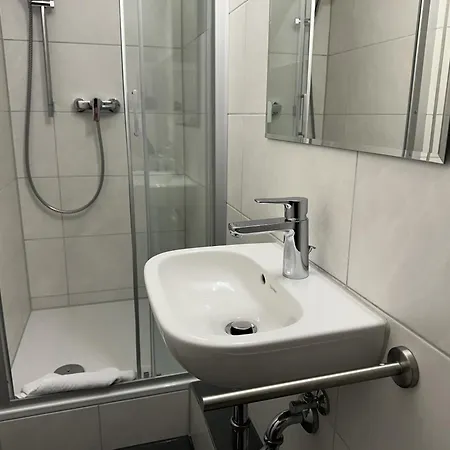 Bed & Breakfast Gaestehaus Elzblick 3*