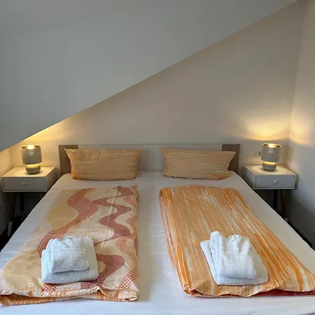 Bed & Breakfast Gaestehaus Elzblick 3*