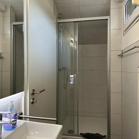 Gaestehaus Elzblick לינה וארוחת בוקר 3*