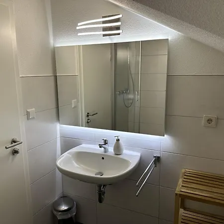 Gaestehaus Elzblick לינה וארוחת בוקר