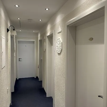 Gaestehaus Elzblick לינה וארוחת בוקר 3*