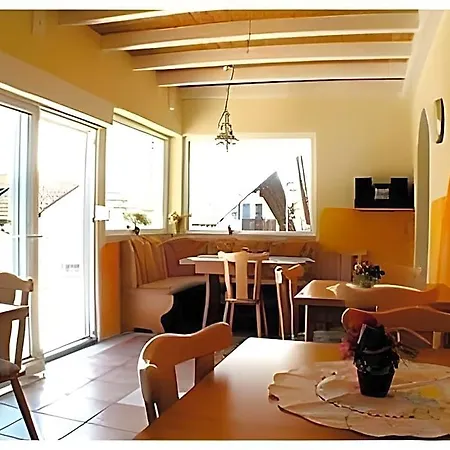 Gaestehaus Elzblick Bed & Breakfast