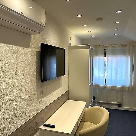Gaestehaus Elzblick 3*