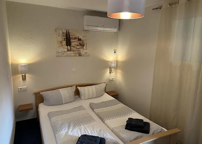 Bed & Breakfast Gaestehaus Elzblick