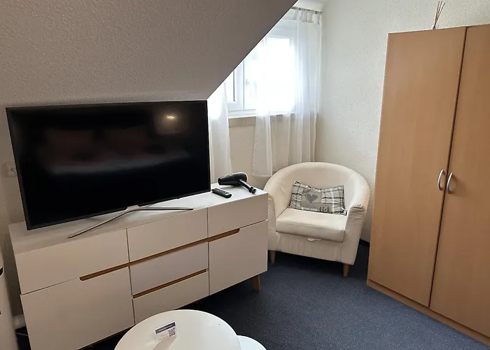 Gaestehaus Elzblick Bed & Breakfast 3*