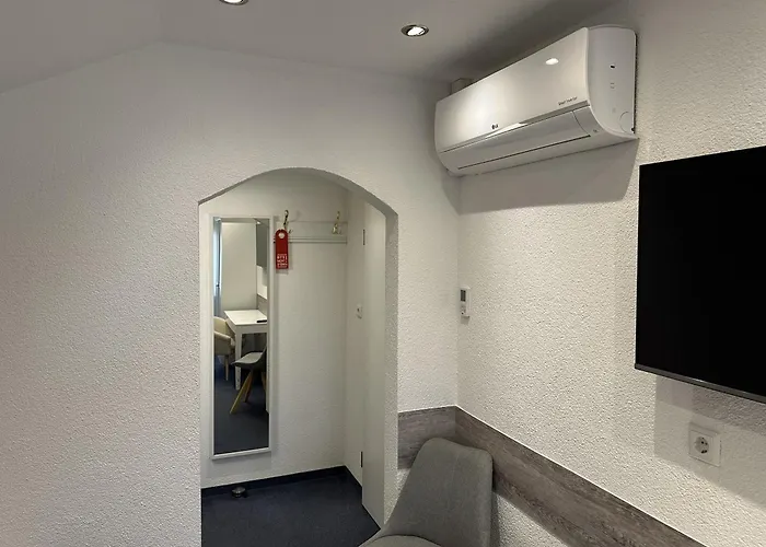 Gaestehaus Elzblick Bed & Breakfast